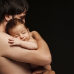 Отцовство: реакции мужского организма