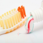 Как выбрать зубную пасту и щетку?