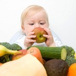 Чем необходимо кормить ребенка зимой