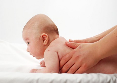 Профилактический массаж малыша