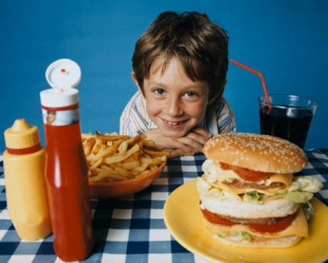 Чтобы расти здоровыми, детям просто необходимо сбалансированое питание