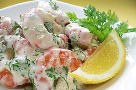 Легкий салат из морепродуктов